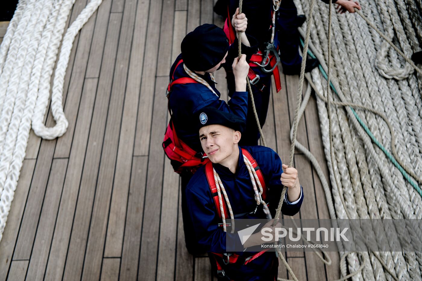 Train trip on barque Kruzenshtern