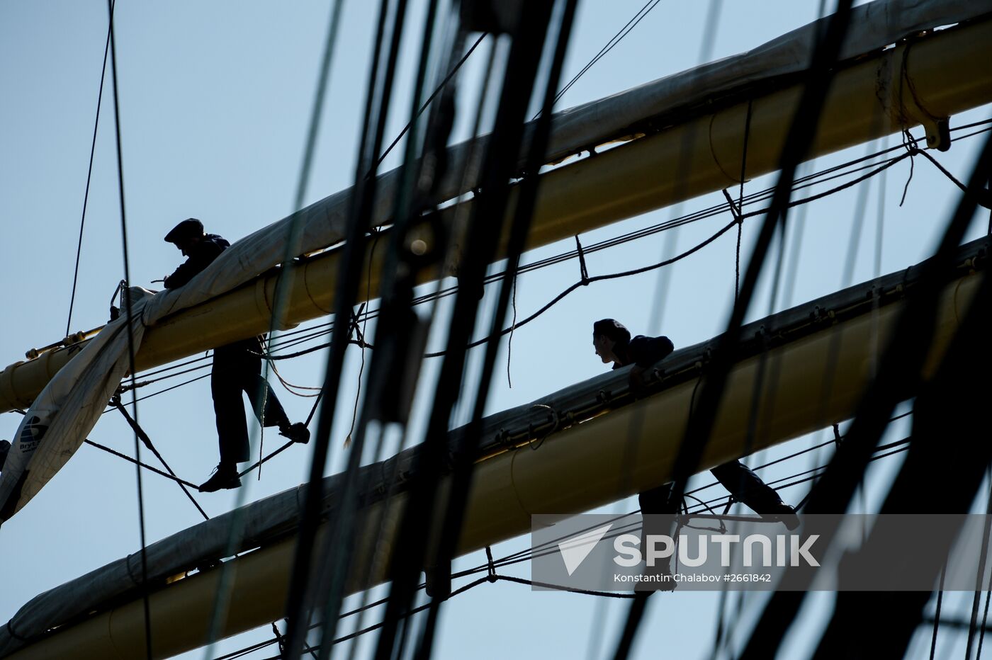 Train trip on barque Kruzenshtern