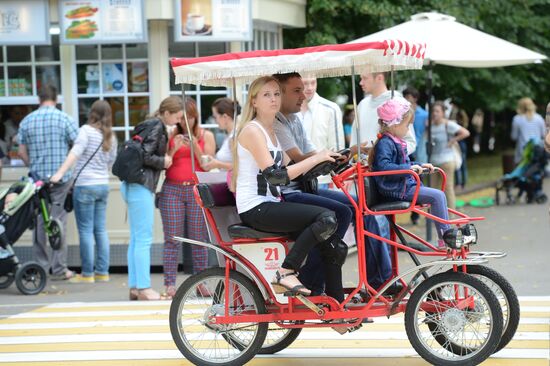 Sunday fun in Sokolniki Park