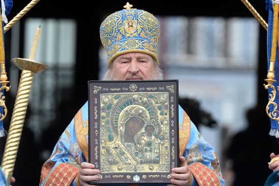 A religious procession during the feast of the Kazan Icon of the Mother of God