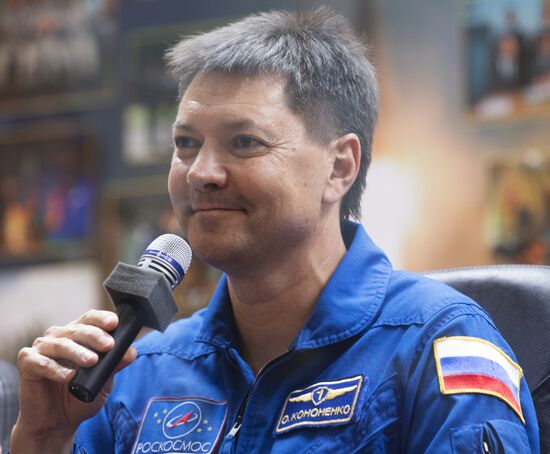 News conference of Soyuz TMA-17M crew at Baikonur cosmodrome