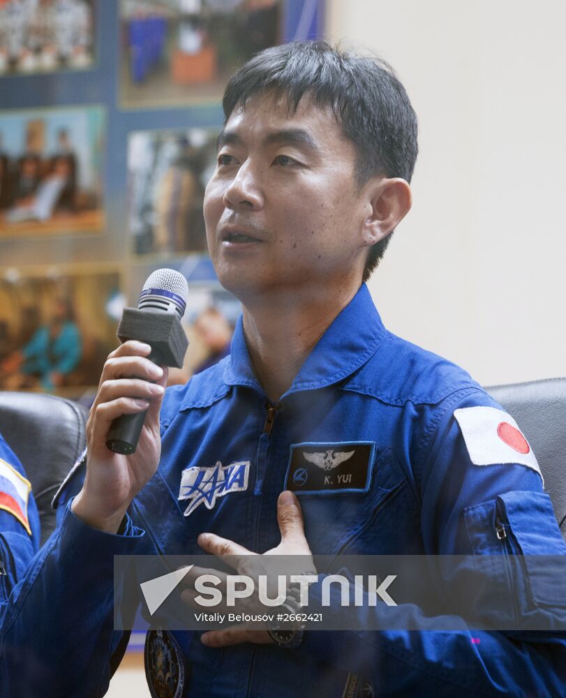 News conference of Soyuz TMA-17M crew at Baikonur cosmodrome