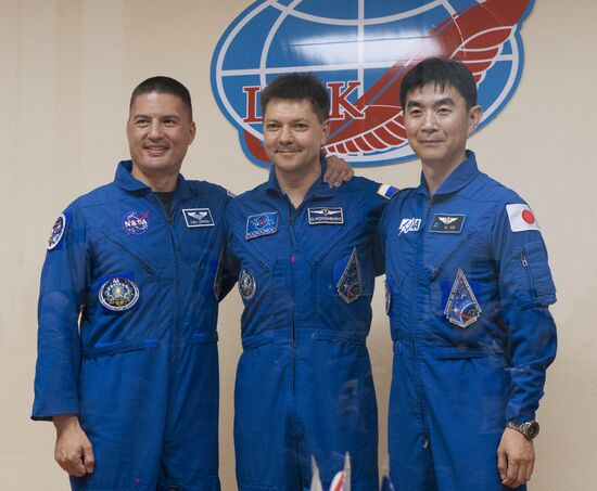 News conference of Soyuz TMA-17M crew at Baikonur cosmodrome