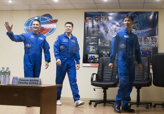 News conference of Soyuz TMA-17M crew at Baikonur cosmodrome