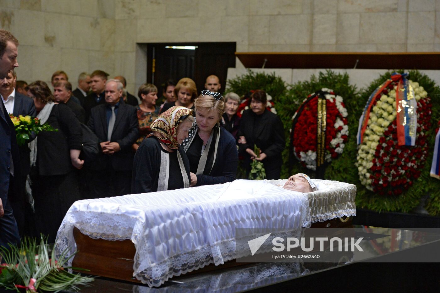 Paying last respects to Gennady Seleznyov