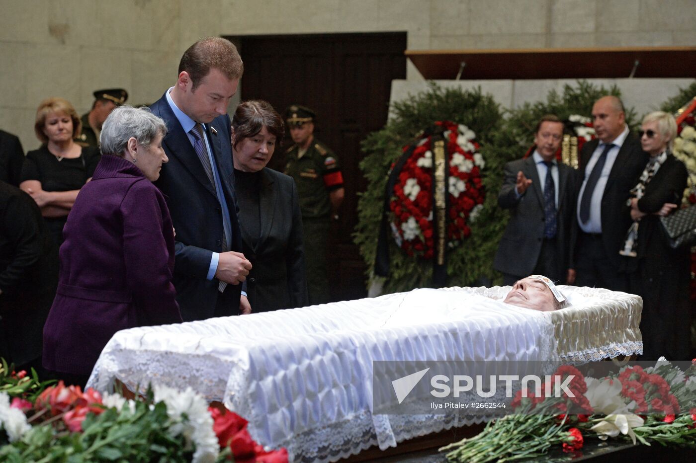 Paying last respects to Gennady Seleznyov