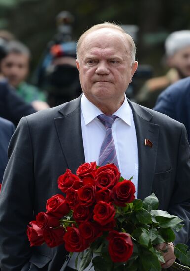 Paying last respects to Gennady Seleznyov