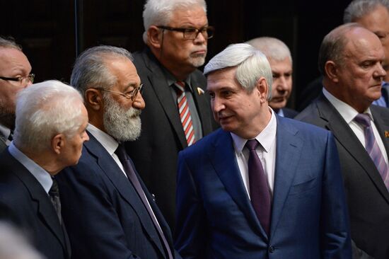 Paying last respects to Gennady Seleznyov