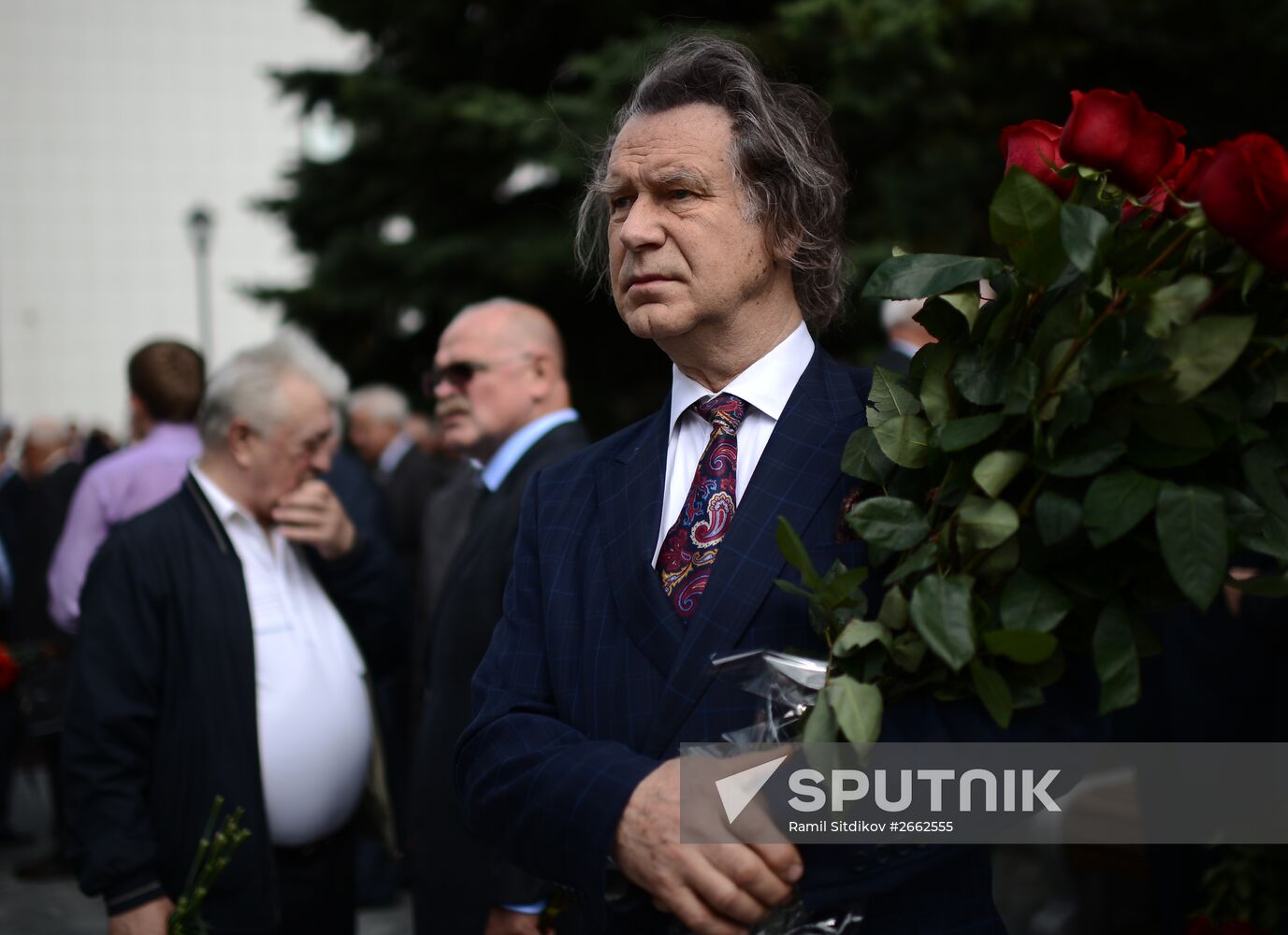 Paying last respects to Gennady Seleznyov
