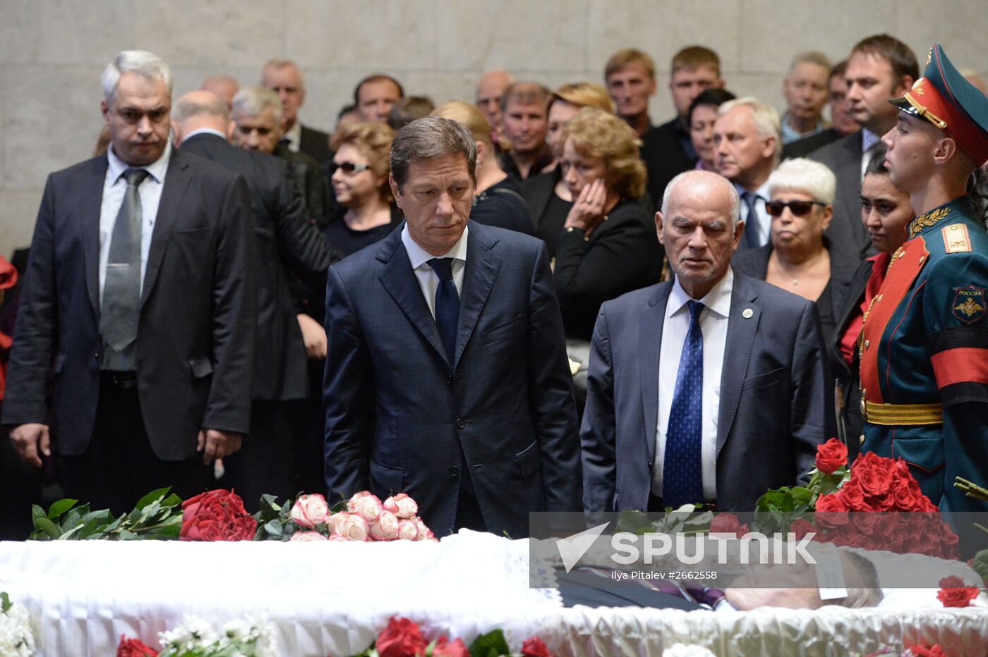 Paying last respects to Gennady Seleznyov