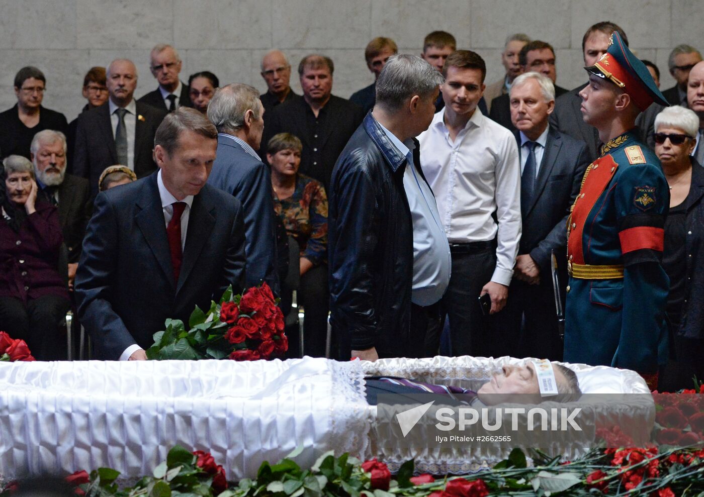Paying last respects to Gennady Seleznyov