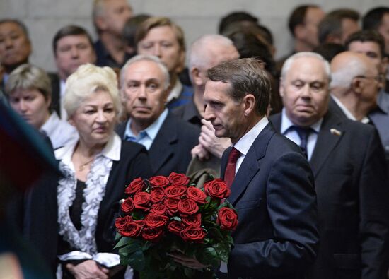 Paying last respects to Gennady Seleznyov