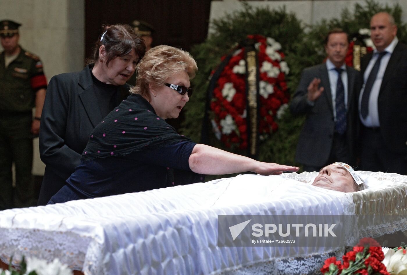 Paying last respects to Gennady Seleznyov