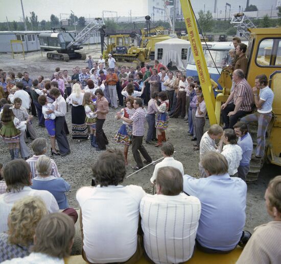 Construction of Sotuz gas main