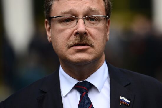 Paying last respects to Gennady Seleznyov