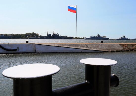 Rehearsal for Navy Day parade in Baltiysk