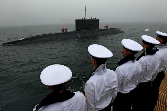 Rehearsal for naval review in Vladivostok
