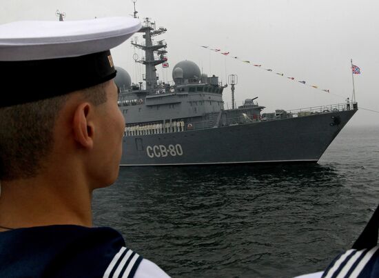 Rehearsal for naval review in Vladivostok