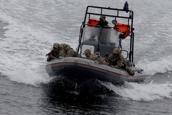 Rehearsal for naval review in Vladivostok