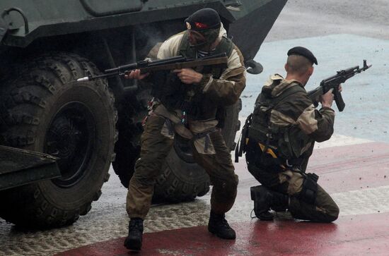 Rehearsal for naval review in Vladivostok