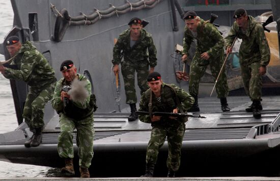 Rehearsal for naval review in Vladivostok