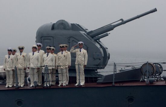 Rehearsal for naval review in Vladivostok