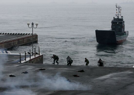 Rehearsal for naval review in Vladivostok
