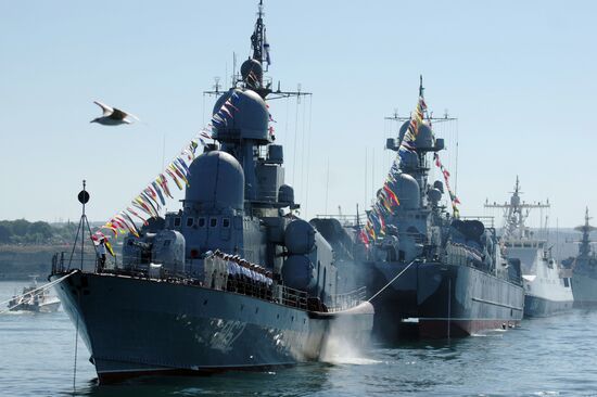 Rehearsal for naval review in Sevastopol