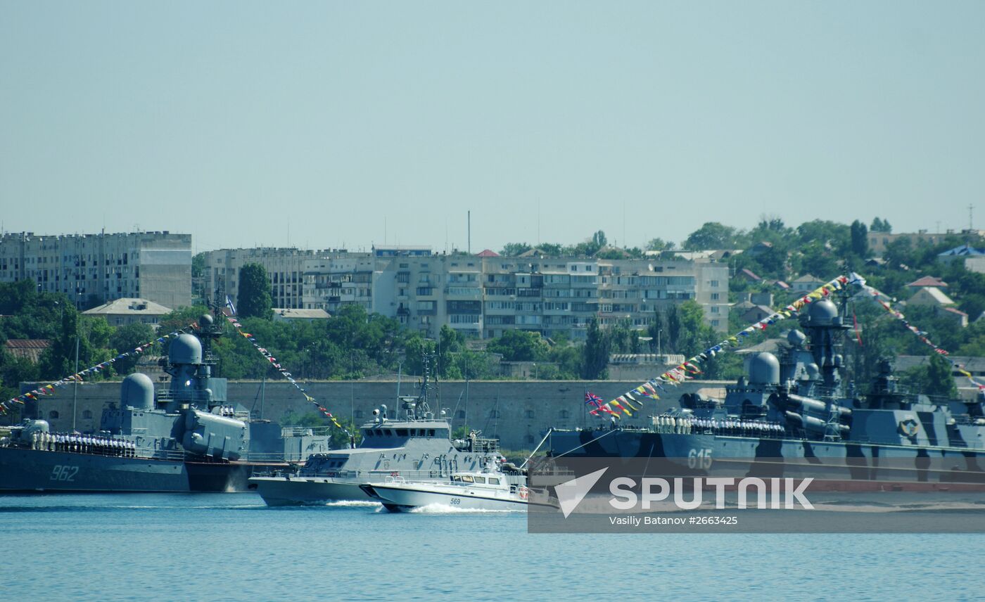 Rehearsal for naval review in Sevastopol