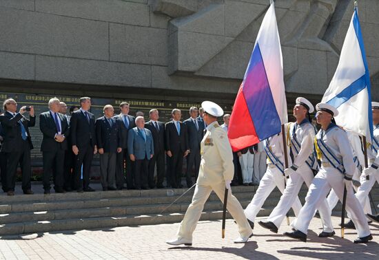 French MPs delegation visits Sevastopol