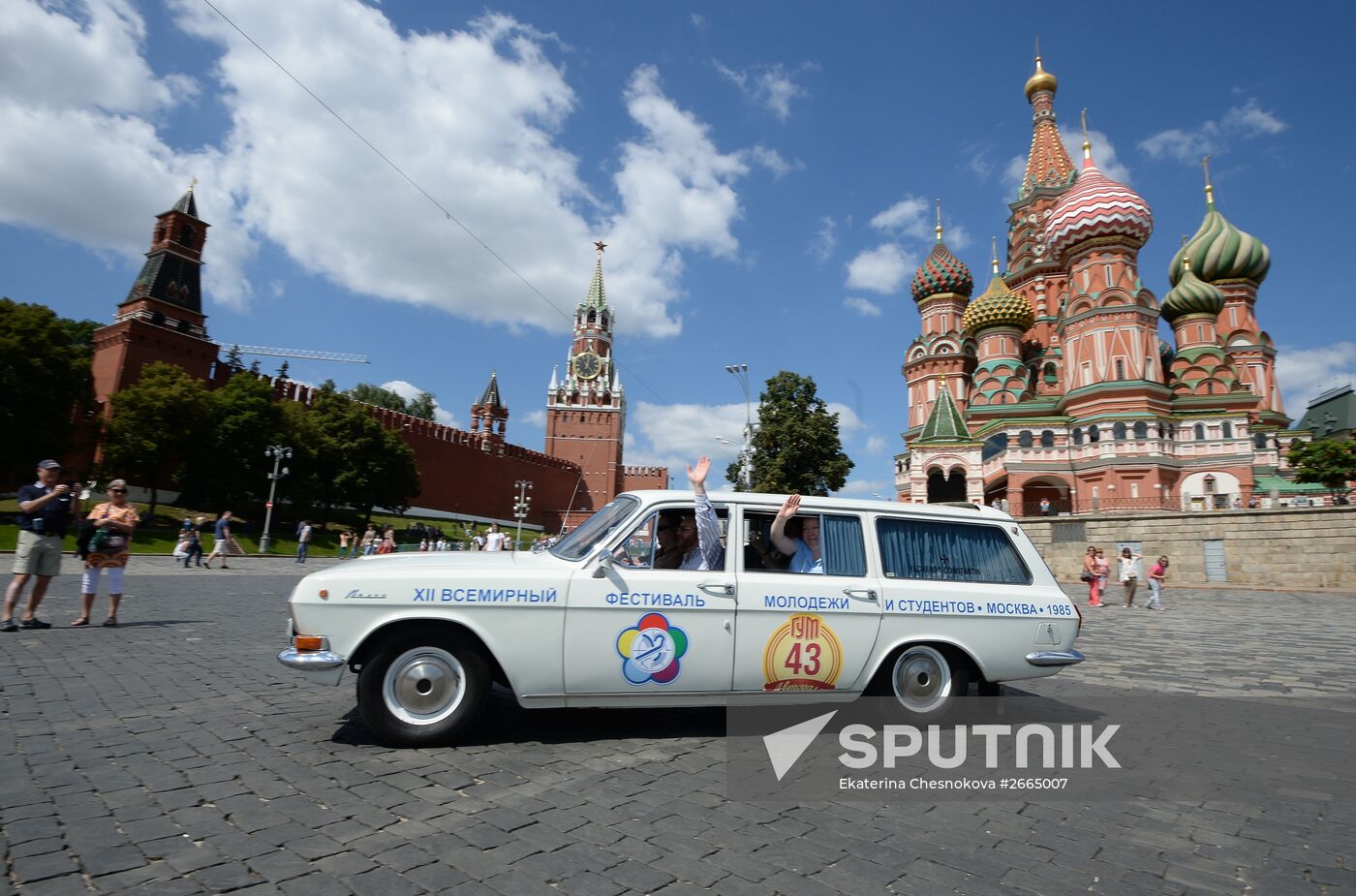 GUM's motor rally Gorkyclassic 2015 in Moscow