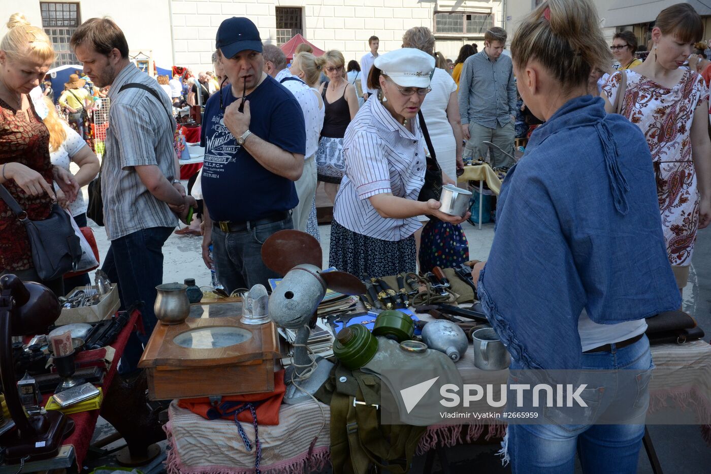 Jumble market at Museum of Moscow
