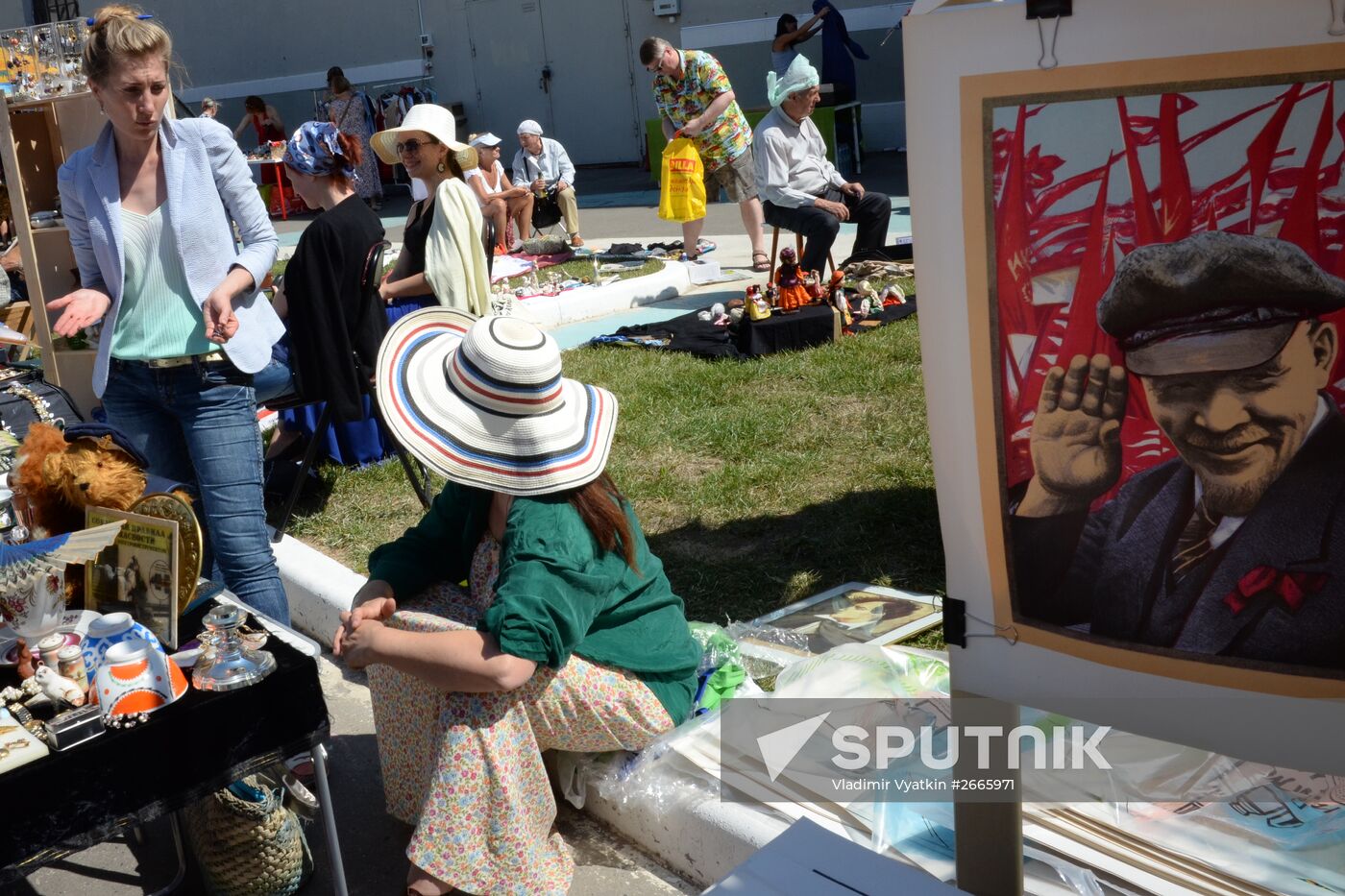 Jumble market at Museum of Moscow