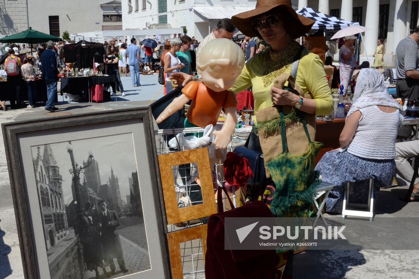Jumble market at Museum of Moscow