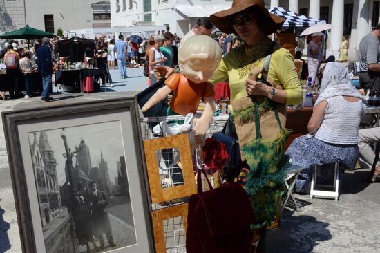 Jumble market at Museum of Moscow