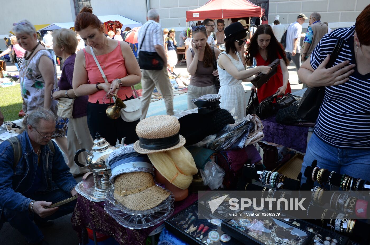 Jumble market at Museum of Moscow