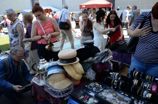 Jumble market at Museum of Moscow