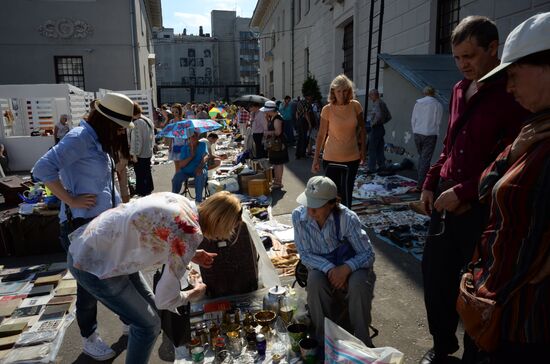 Jumble market at Museum of Moscow