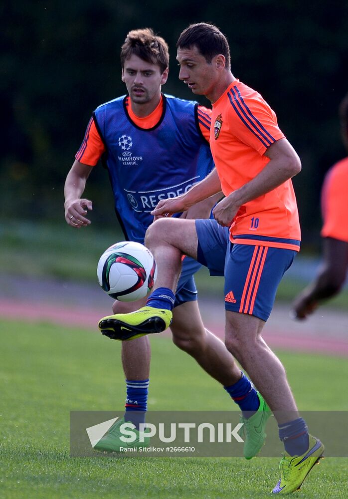 Football. Champions League. CSKA football club in training
