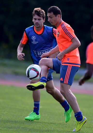 Football. Champions League. CSKA football club in training