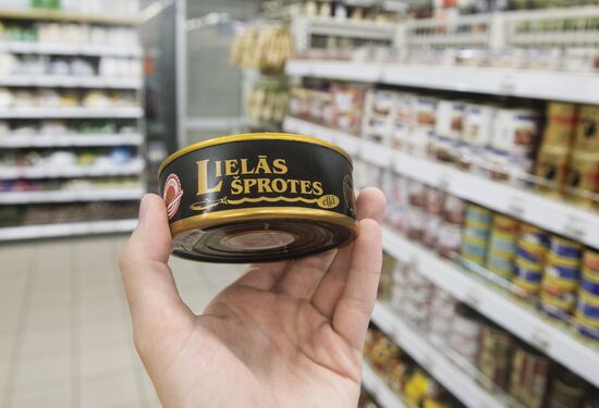 Rospotrebnadzor bans import of canned fish from Latvia