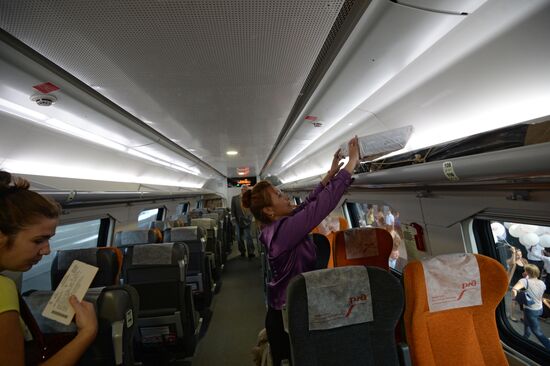 Moscow-Voronezh double-decker train hits the railways
