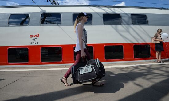 Moscow-Voronezh double-decker train hits the railways