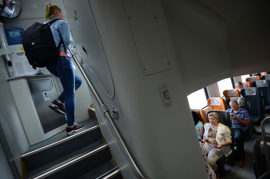 Moscow-Voronezh double-decker train hits the railways