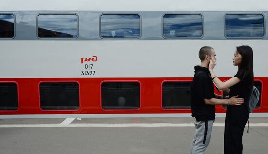 Moscow-Voronezh double-decker train hits the railways