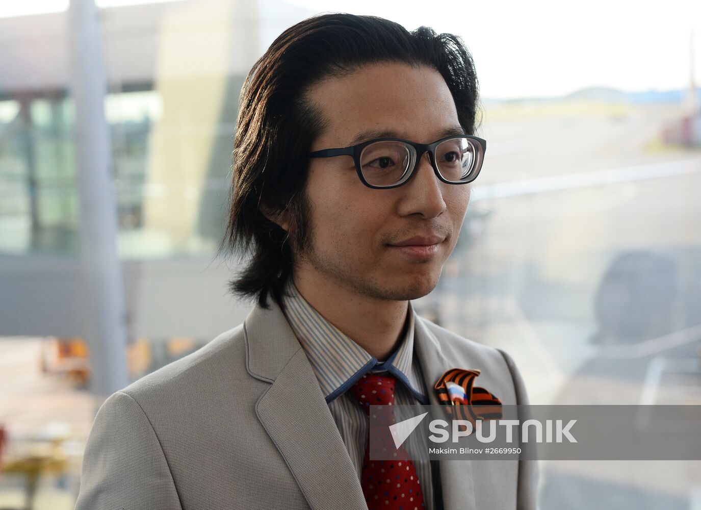 Japanese journalist Tatsuya Abo spends second month in Sheremetyevo Airport