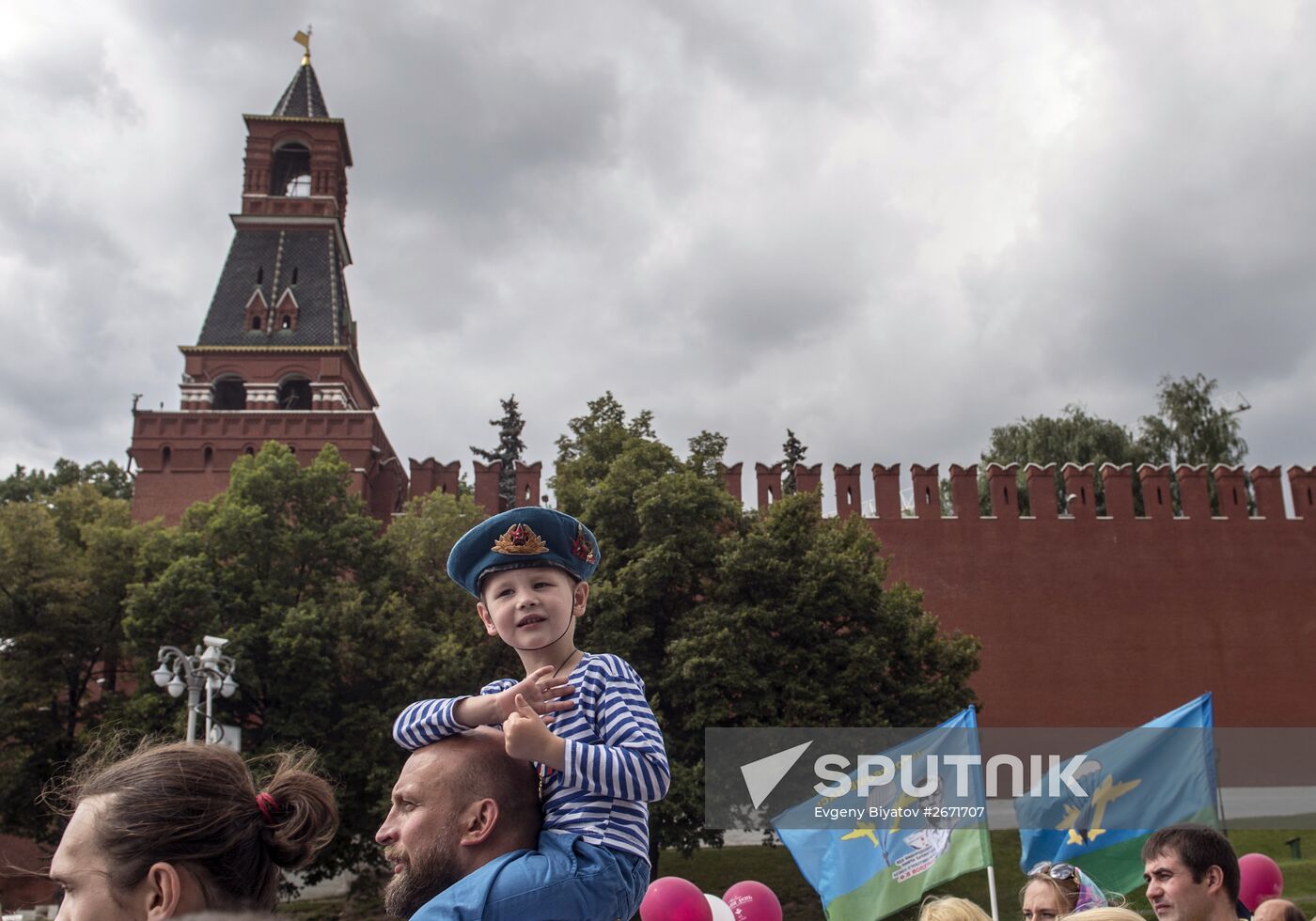Marking Airborne Force's 85th anniversary on Moscow's Red Square