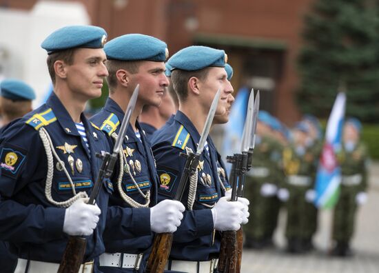 Marking Airborne Force's 85th anniversary on Moscow's Red Square