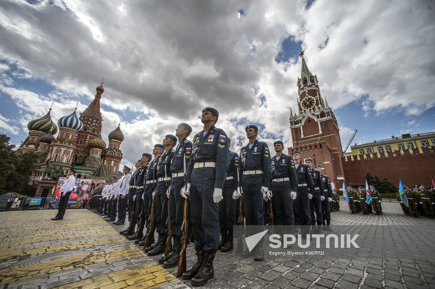 Marking Airborne Force's 85th anniversary on Moscow's Red Square