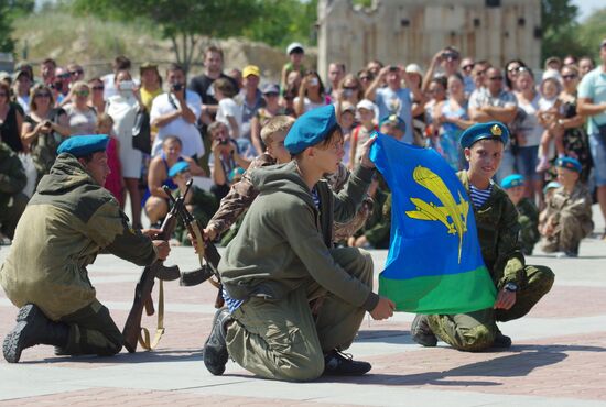 Russian cities mark Airborne Force Day